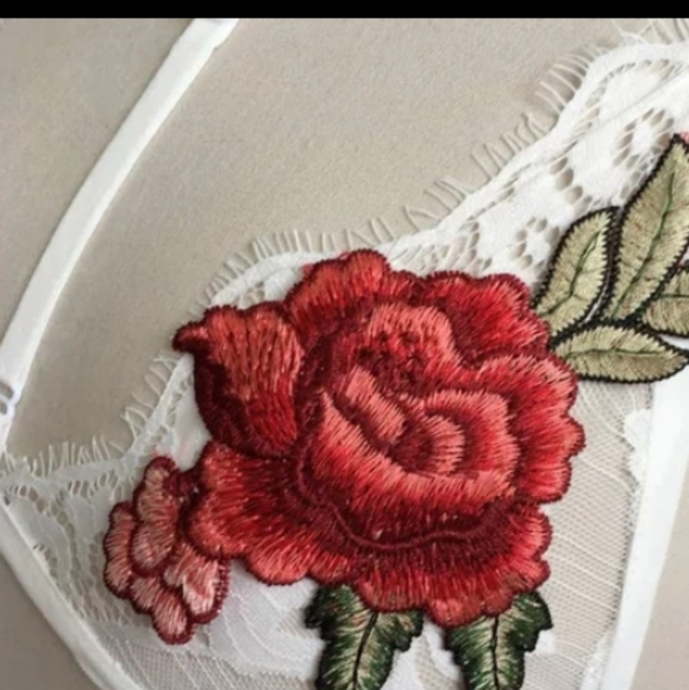 Lace bra - Picture 2 of 5